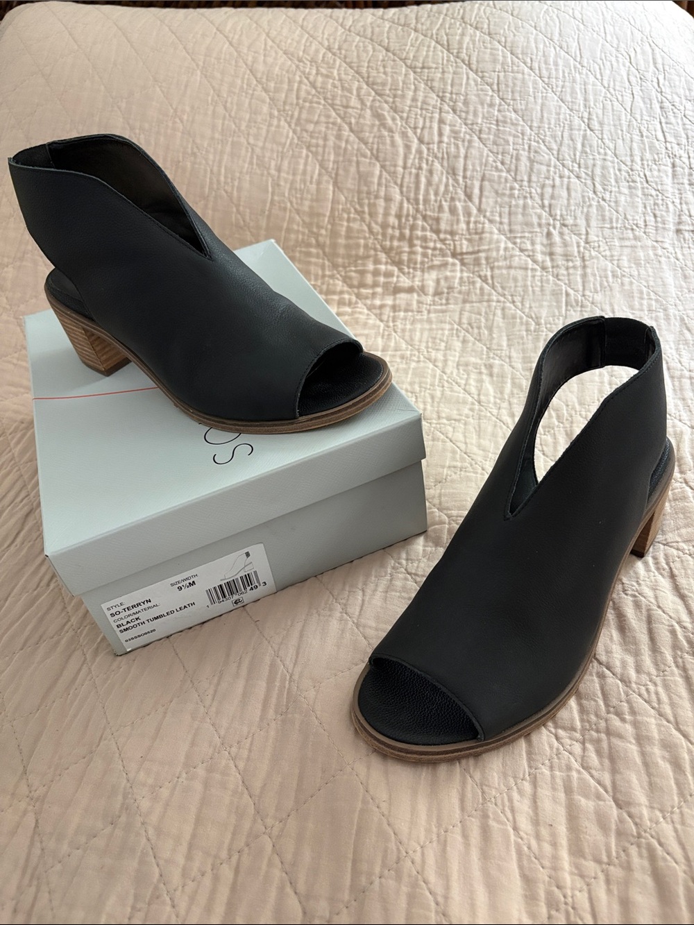 Sole Society Terryn Sandals. Cow Split Suede. “Black Color. Sz 9.5.